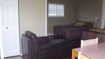 Familierom | Strykejern/-brett, barnesenger (inkludert) og wi-fi (inkludert)