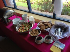 Free daily continental breakfast - Melissa Wasi (Pisac)