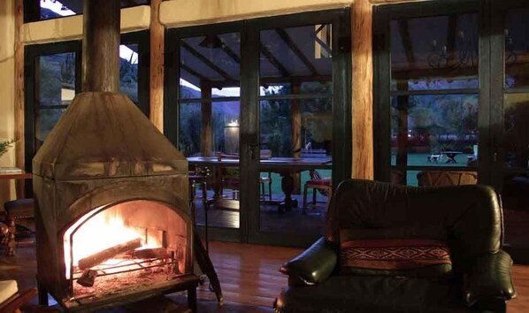 Fireplace - Melissa Wasi (Pisac)