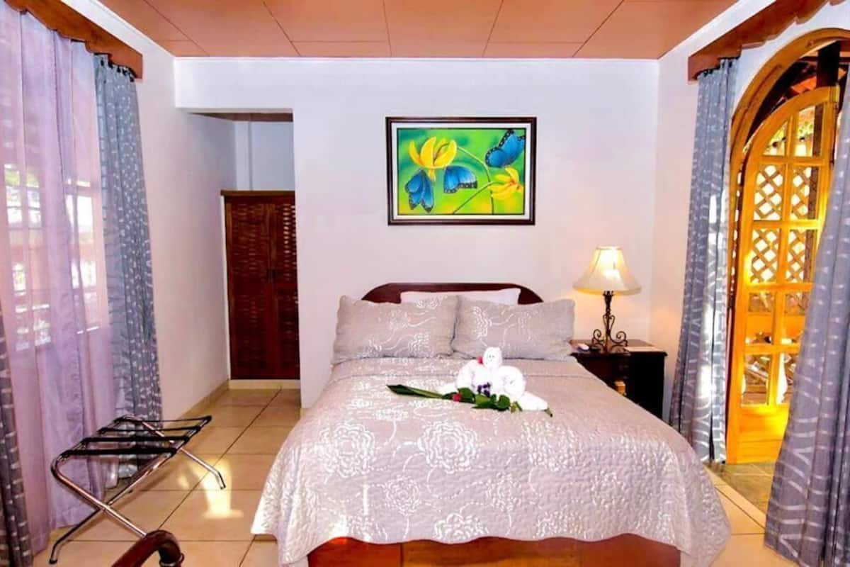 In-room safe, desk, laptop workspace, free WiFi