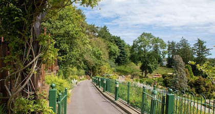 Fernhill House Hotel & Gardens