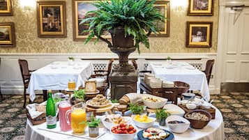 Desayuno a la carta incluido todos los días