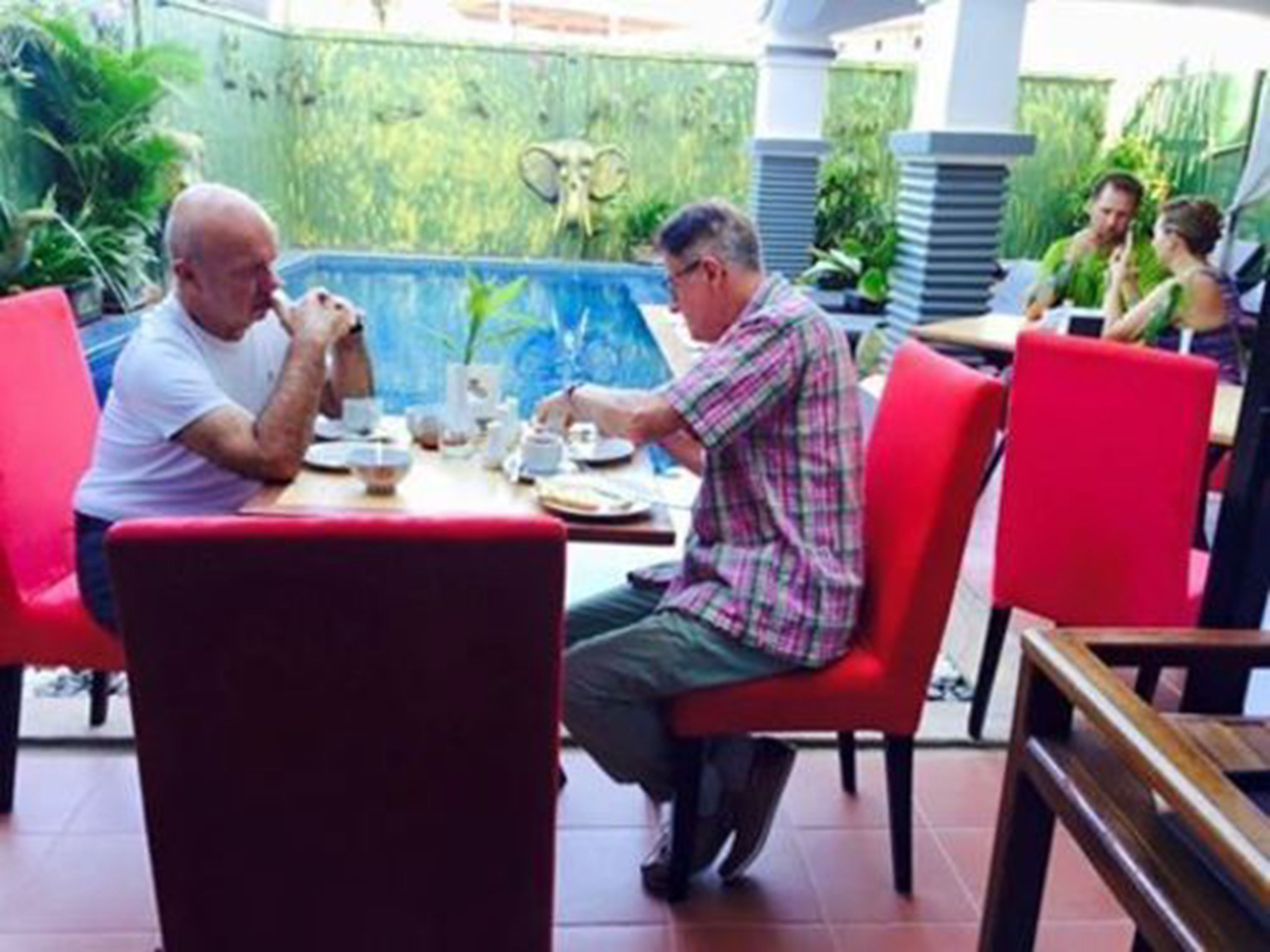 breakfast, lunch and dinner served