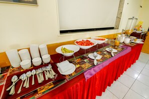 Breakfast area - Oritel Service Apartments (Mumbai)