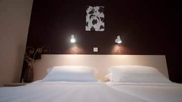 Free cribs/infant beds, free WiFi