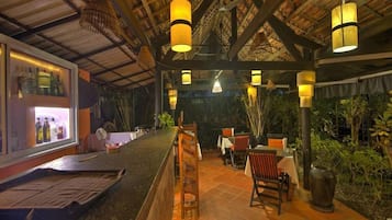 Free daily cooked-to-order breakfast