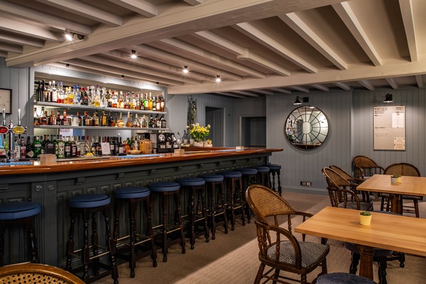 Cocktail bar