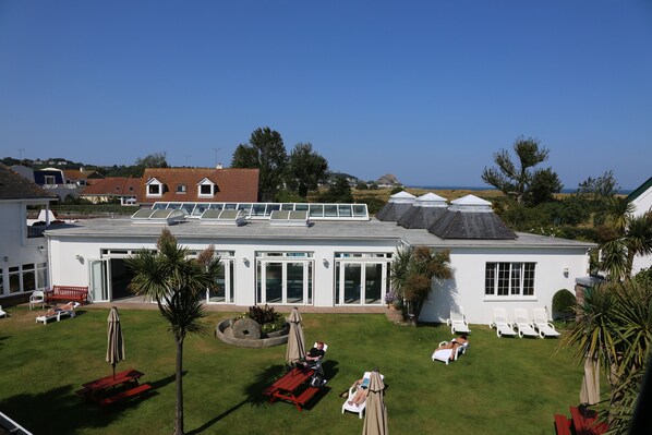 Garden - The Beausite Hotel (Grouville)