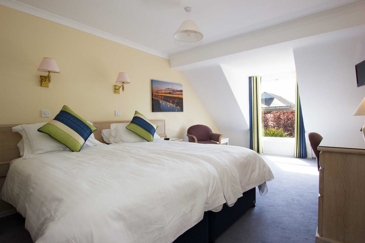 Wifi gratis y ropa de cama
