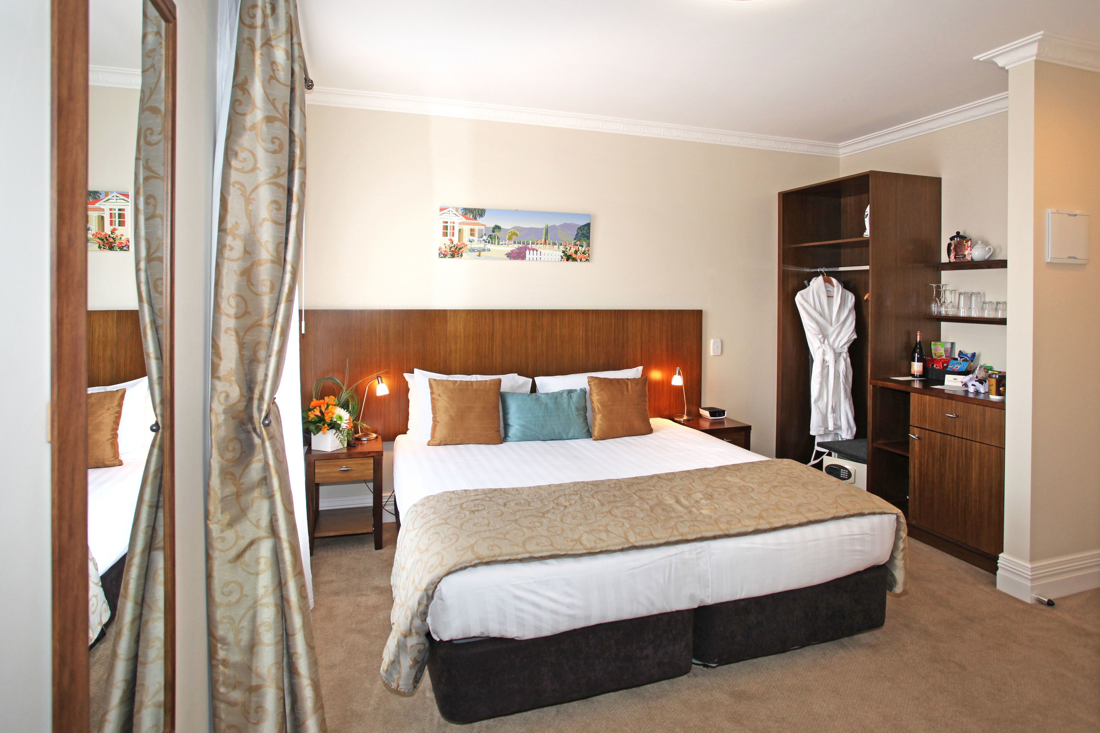 1 bedroom, minibar, in-room safe, individually decorated