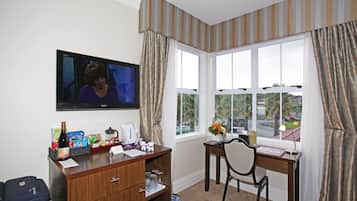 Premier Room | Living area | LCD TV, DVD player, iPod dock
