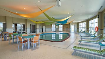 Indoor pool, sun loungers