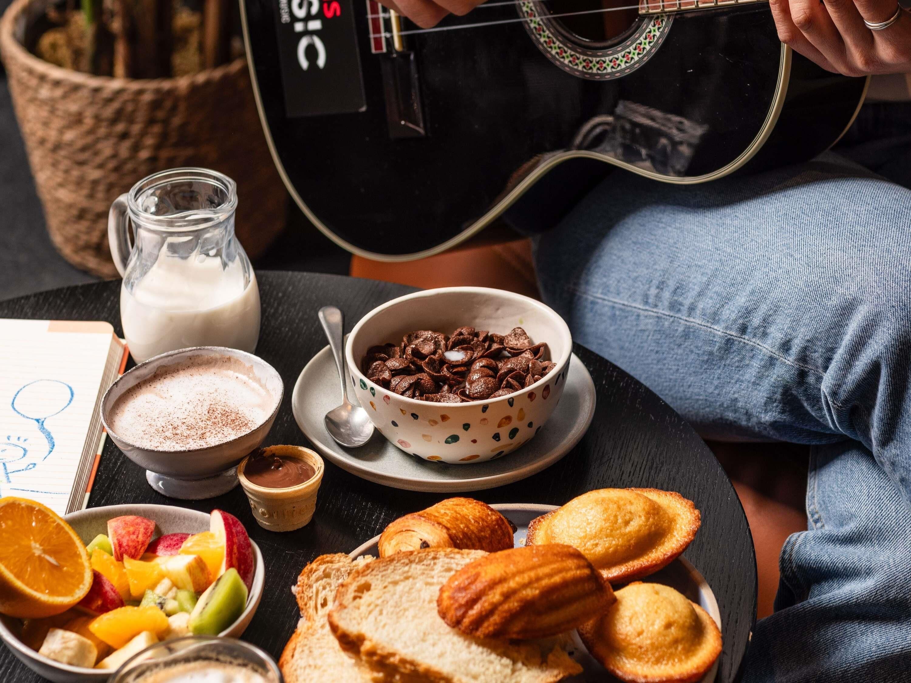 daily buffet breakfast (eur 12.90 per person)