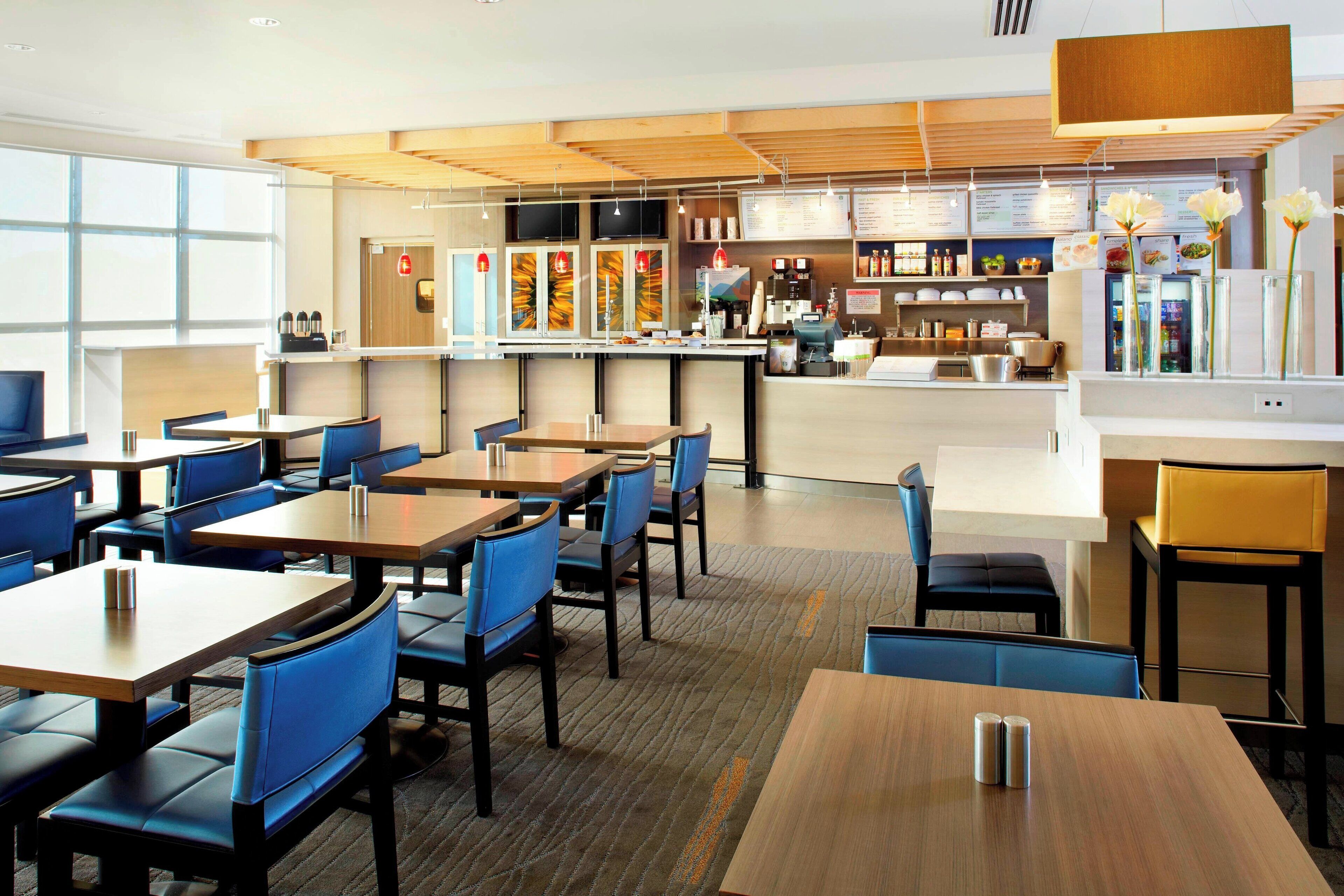 breakfast and dinner served, american cuisine