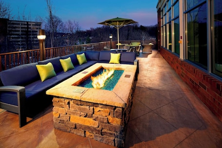 Vista da propriedade. Courtyard by Marriott Knoxville West/Bearden