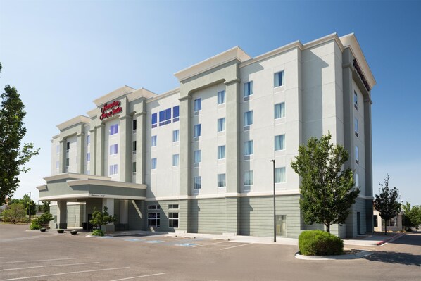 Exterior - Hampton Inn & Suites Albuquerque North/I-25 (Albuquerque)