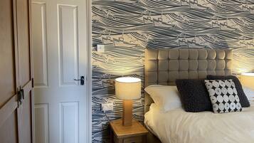 Apartment, 1 Bedroom (3rd floor) | Individually decorated, iron/ironing board, cots/infant beds, free WiFi