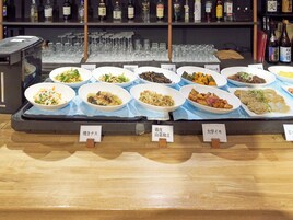 Desayuno buffet diario (JPY 1800 por persona)