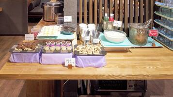 Desayuno buffet (JPY 1800 por persona)