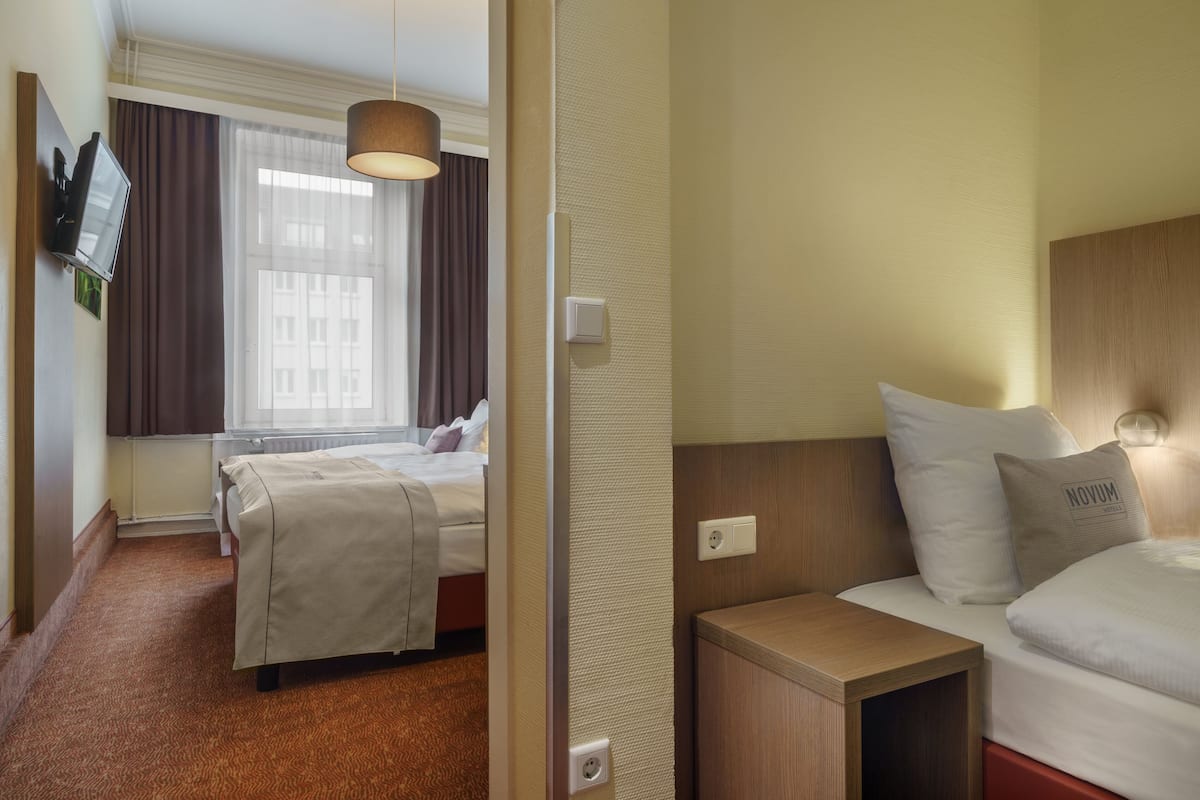 In-room safe, desk, soundproofing, free WiFi