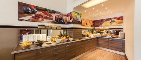 Petit déjeuner buffet compris tous les jours