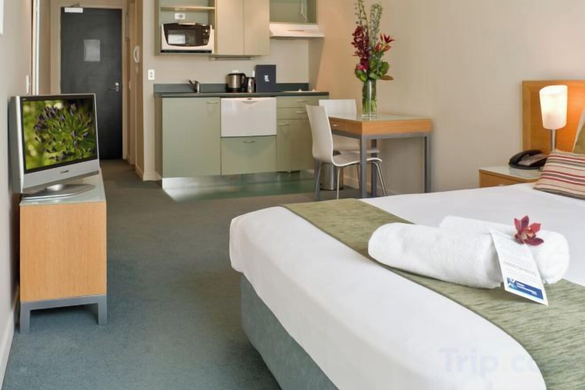 Blackout curtains, iron/ironing board, free cots/infant beds, free WiFi