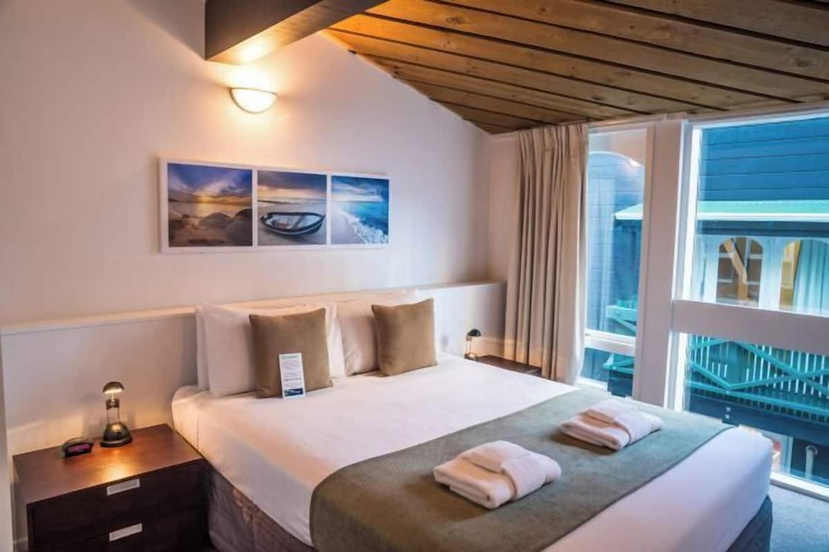 3 quartos, roupas de cama antialérgicas, ferros/tábuas de passar roupa