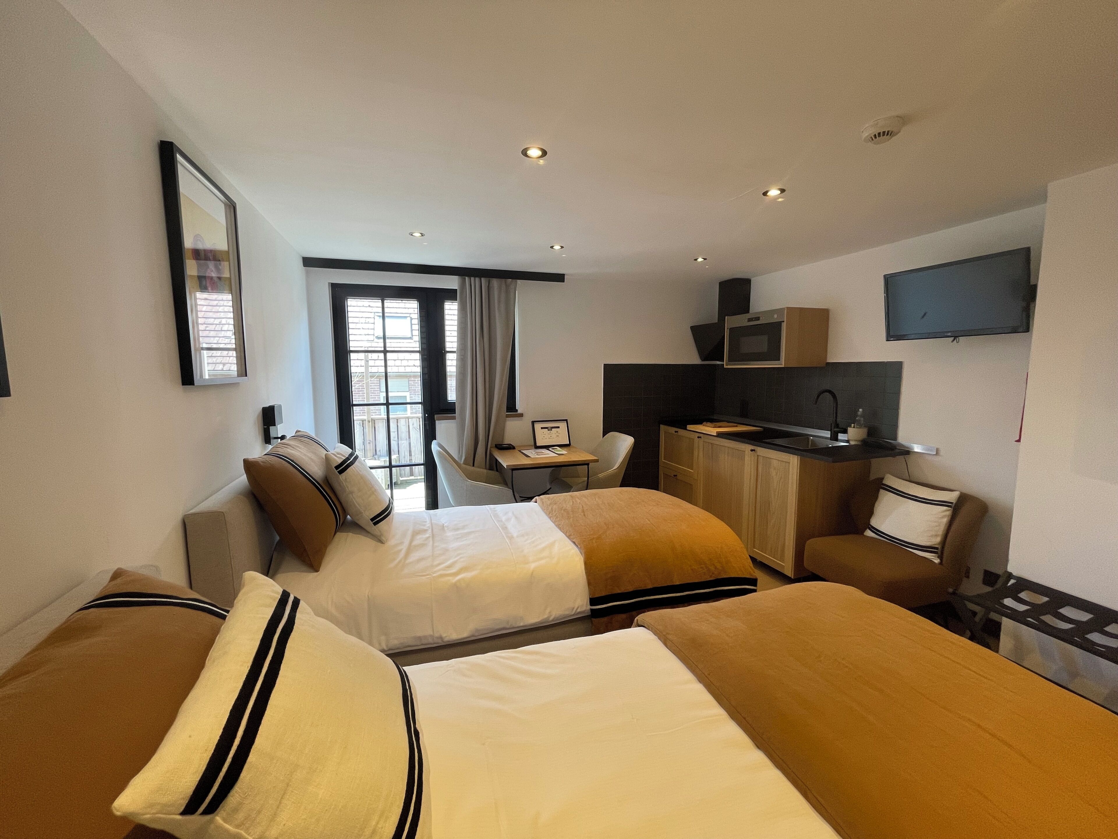 Twin kamer, terras (1st floor) | 1 slaapkamer, individueel gedecoreerd, individueel gemeubileerd