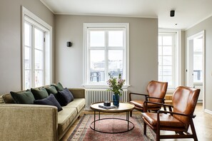 Top Floor Apartment with Kitchenette | Living area | 40-inch LED TV with satellite channels, Smart TV