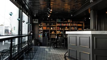 Serves breakfast and happy hour