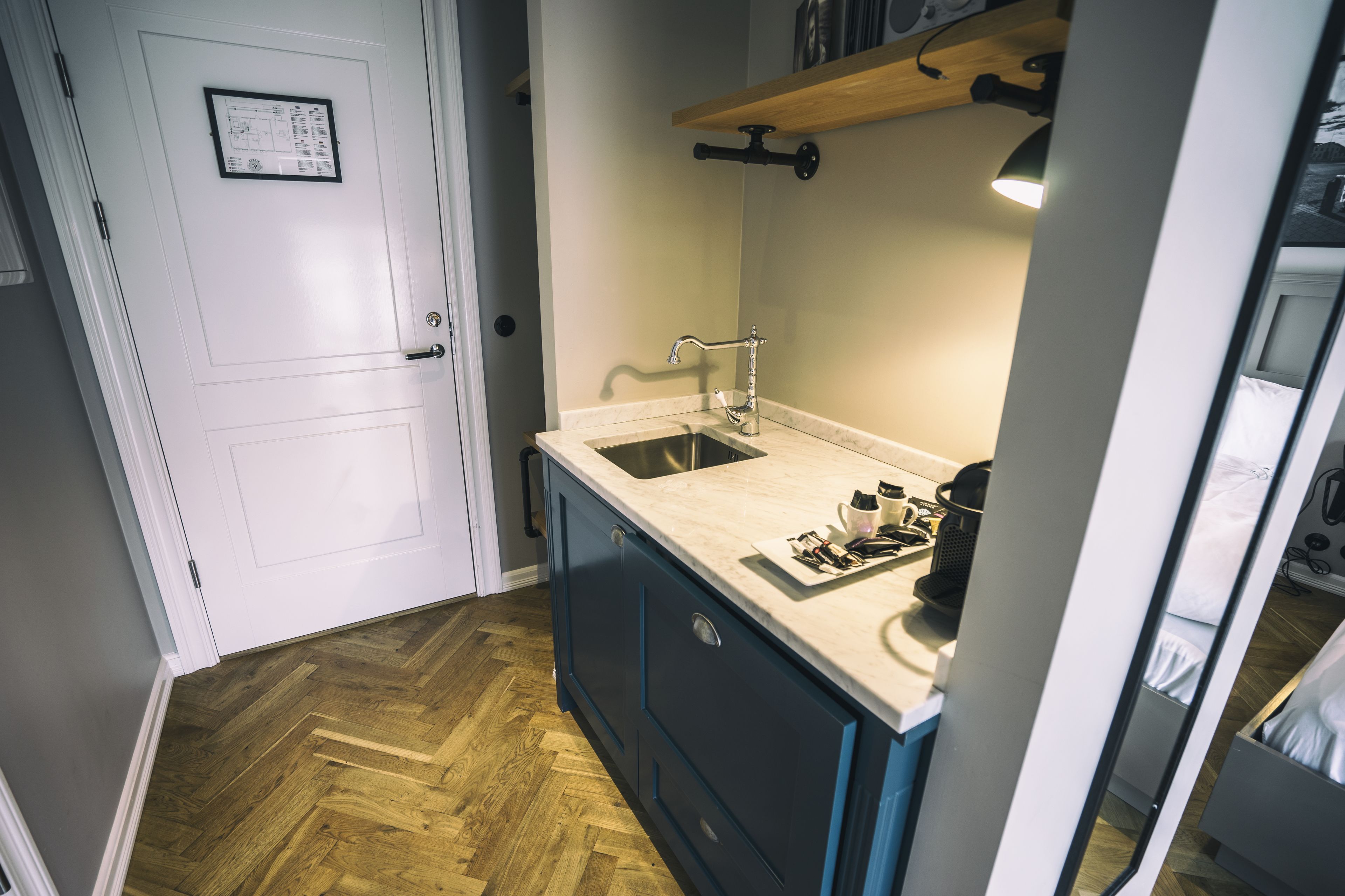 cozy room | mini fridge