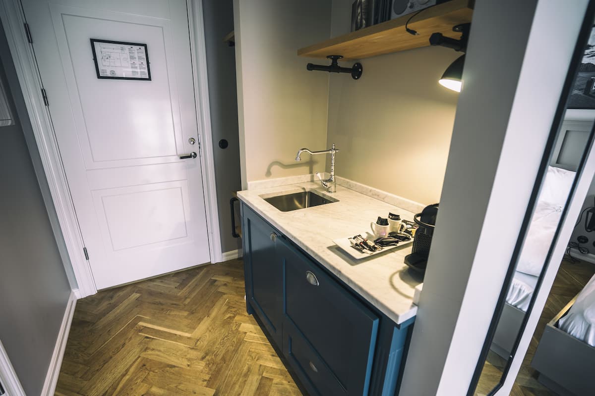 cozy room | mini fridge