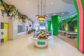 점심 식사 및 저녁 식사 제공, 세계 요리