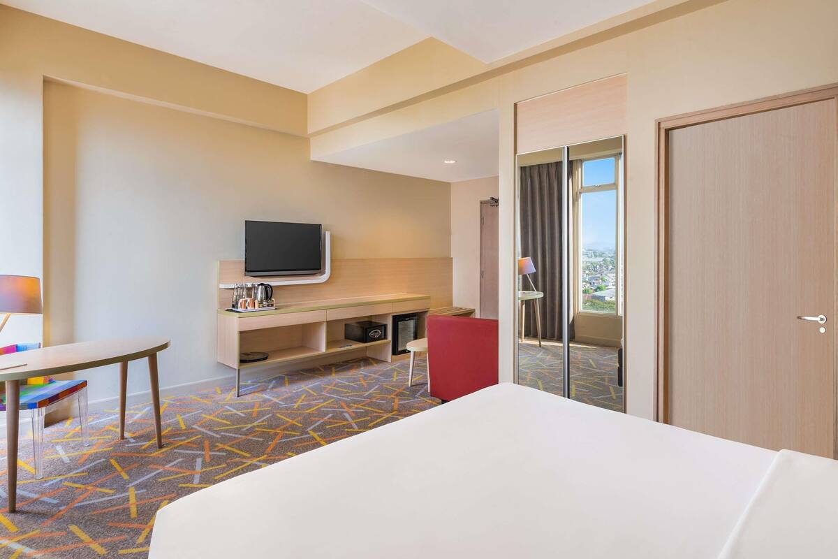 Deluxe Room, 1 King Bed