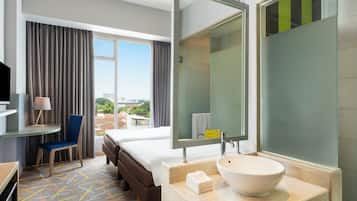 Superior Room, 2 Single Beds | Bathroom