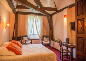 In-room safe, desk, free WiFi, bed sheets
