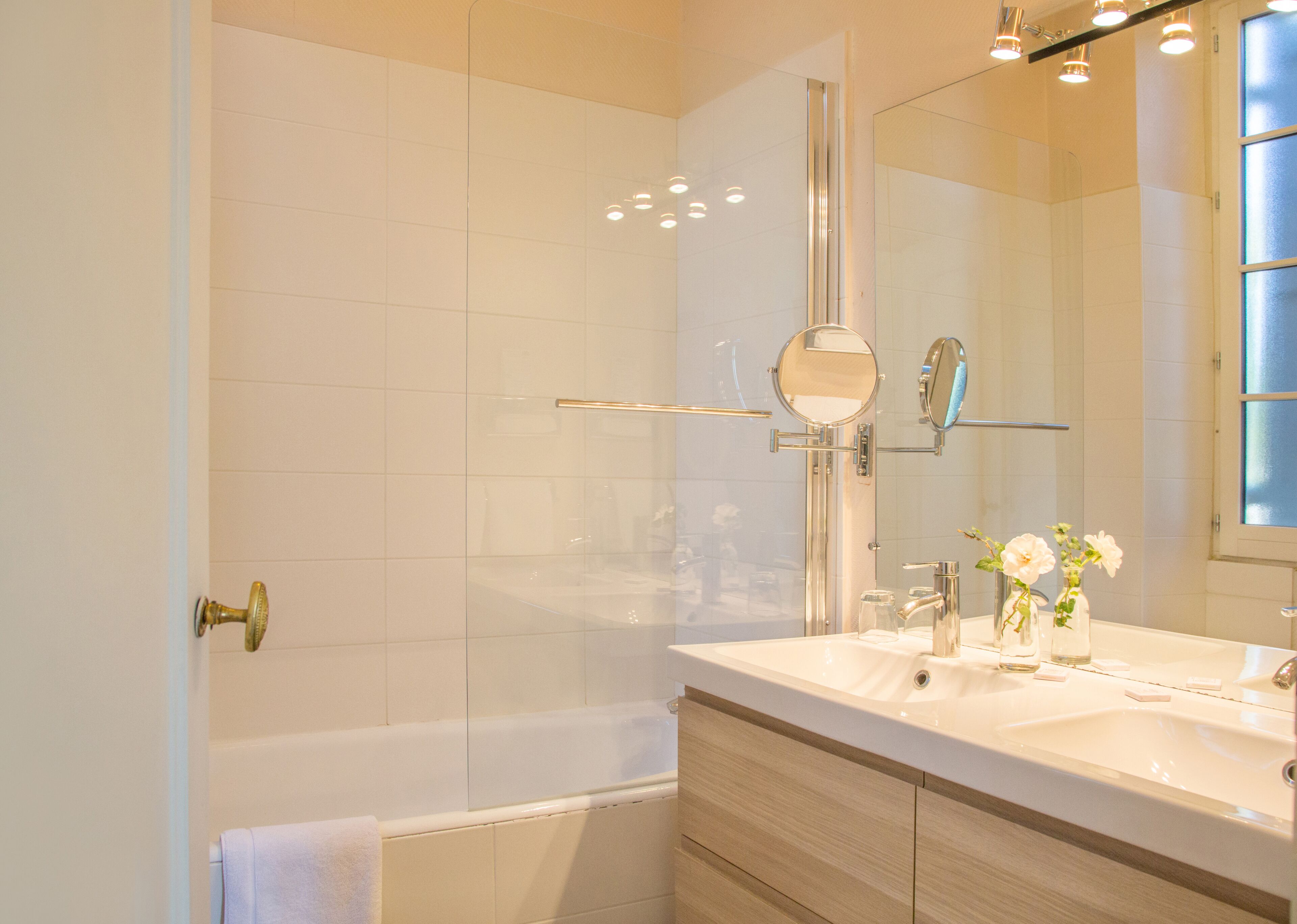 hair dryer, towels, soap, shampoo