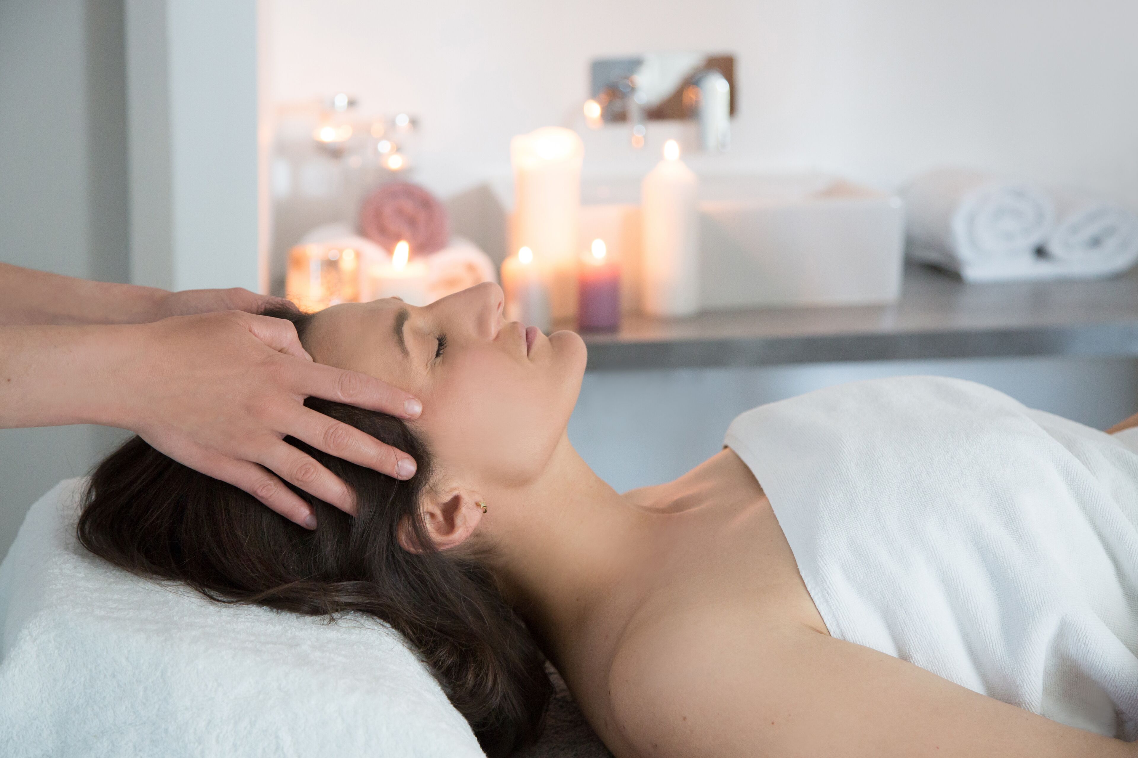 sauna, steam room, prenatal massages, 2 treatment rooms, massages