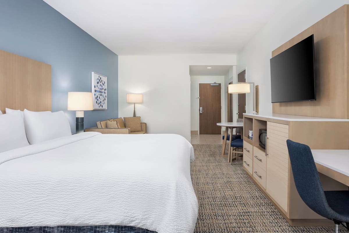 1 bedroom, in-room safe, desk, blackout drapes