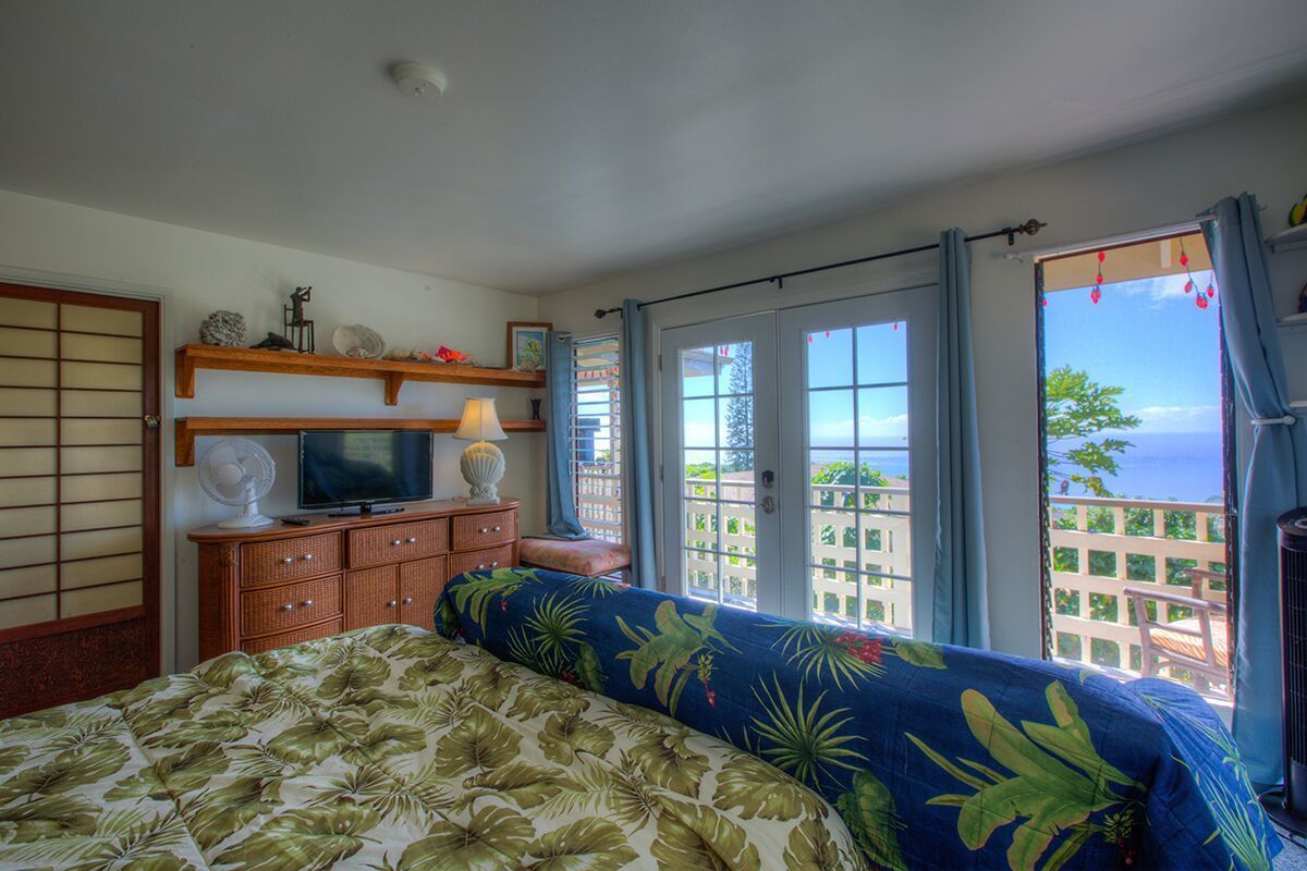 開放式客房, 1 間臥室 (Honey Moon Retreat) | 書桌、免費無線上網、床單