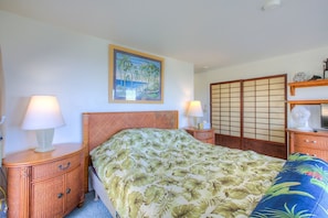 Big Studio with a View | Desk, free WiFi, bed sheets