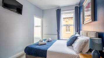 Standard Double Room | Individually decorated, individually furnished, iron/ironing board