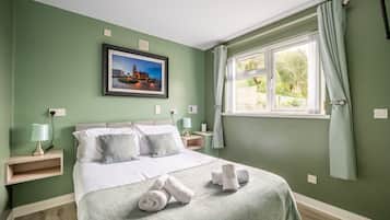 Standard Double Room | Individually decorated, individually furnished, iron/ironing board