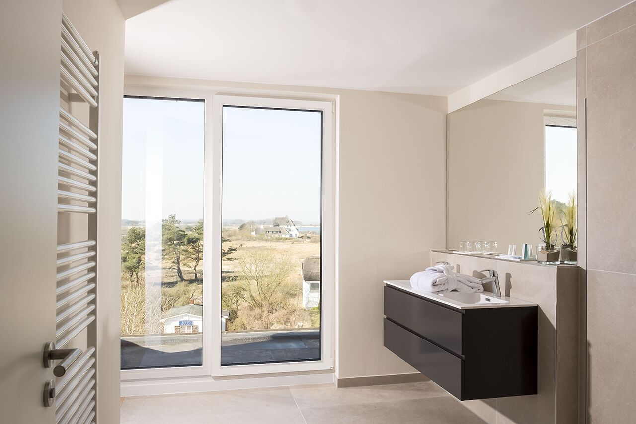 penthouse, sea view | hypo-allergenic bedding, in-room safe, individually furnished