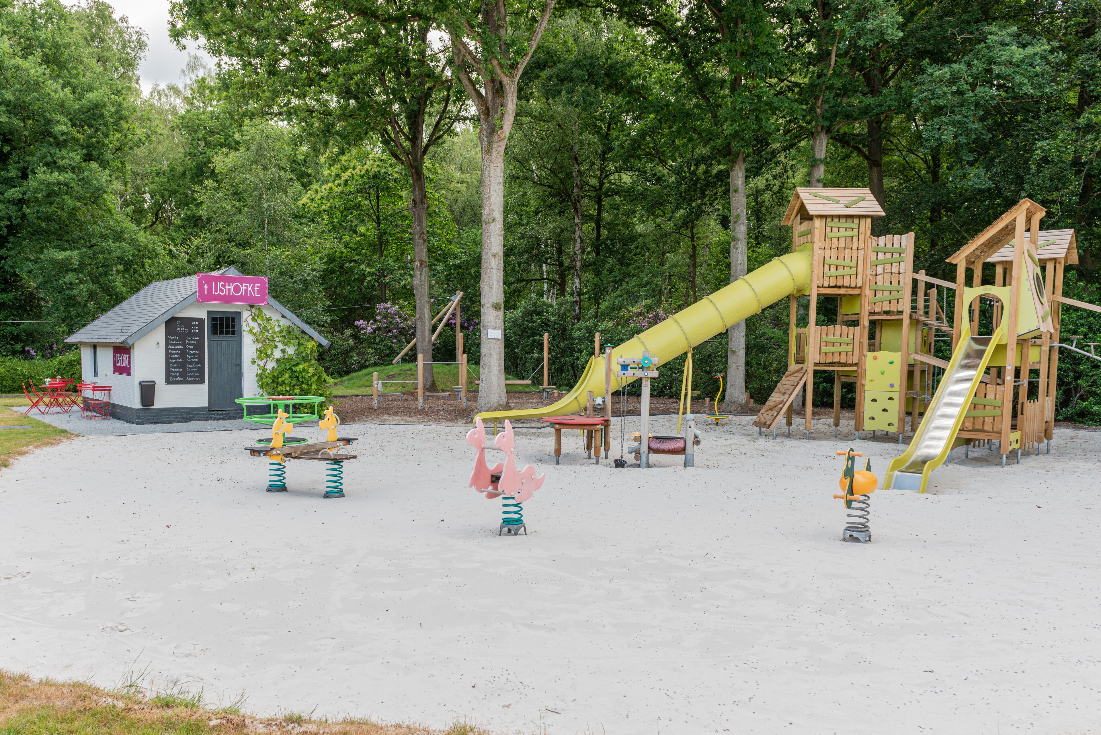children’s play area – indoor