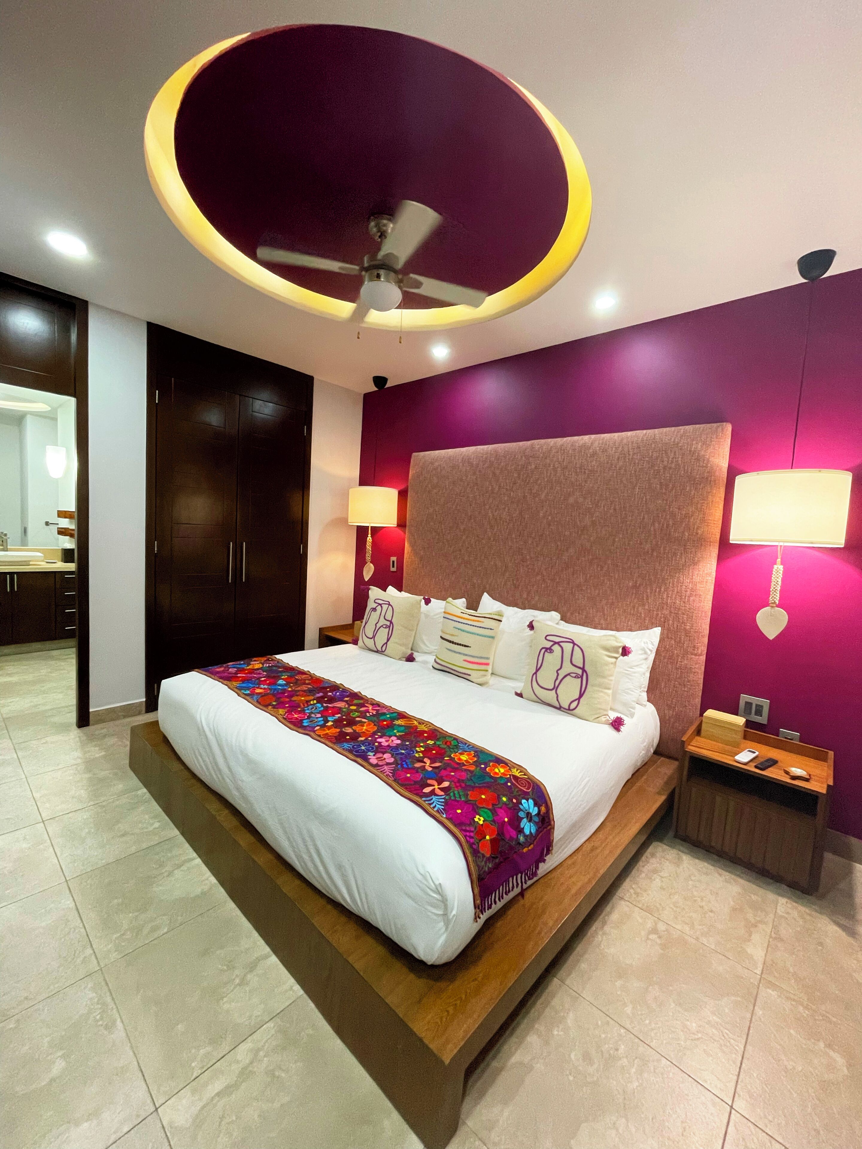 2 Bed Partial Ocean View Suite | Hypo-allergenic bedding, pillow-top beds, in-room safe