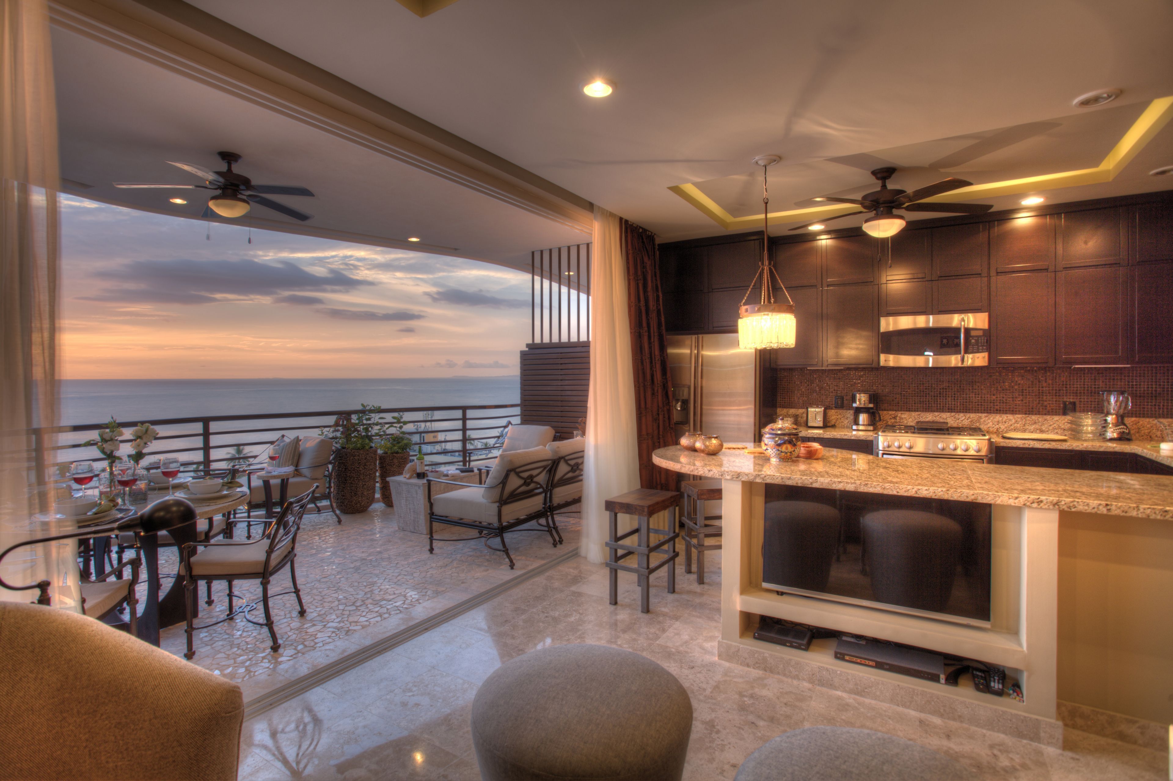 Cocina privada | Microondas, horno, parrilla de estufa y lavavajillas 