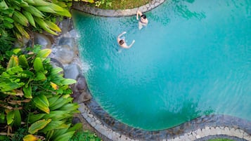 Outdoor pool, pool loungers