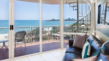 1 Bedroom Rooftop Apartment | Balcony