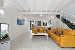 Family Villa, 2 Bedrooms | Living room